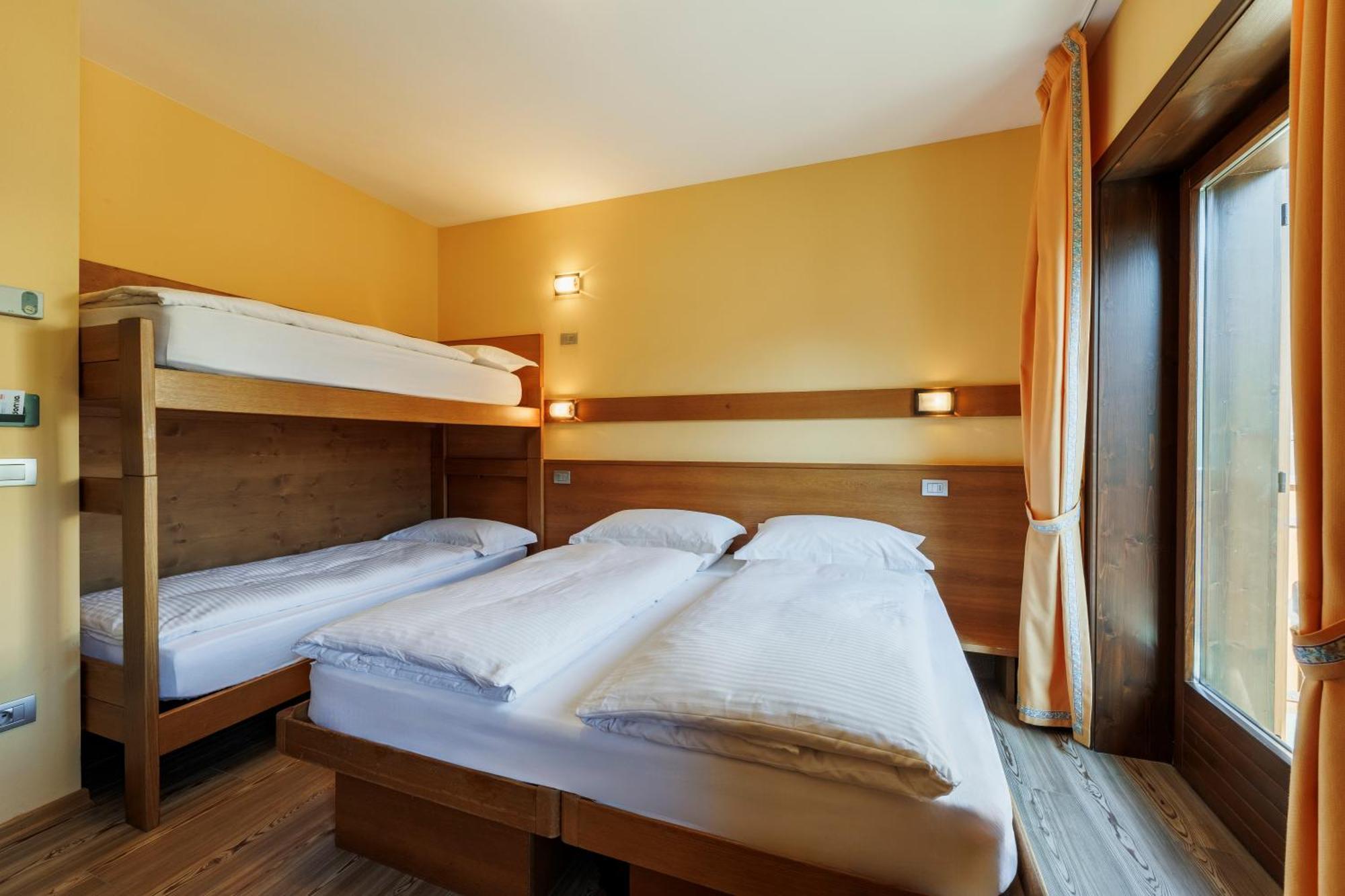 Hotel Miravalle Ізолачча Екстер'єр фото